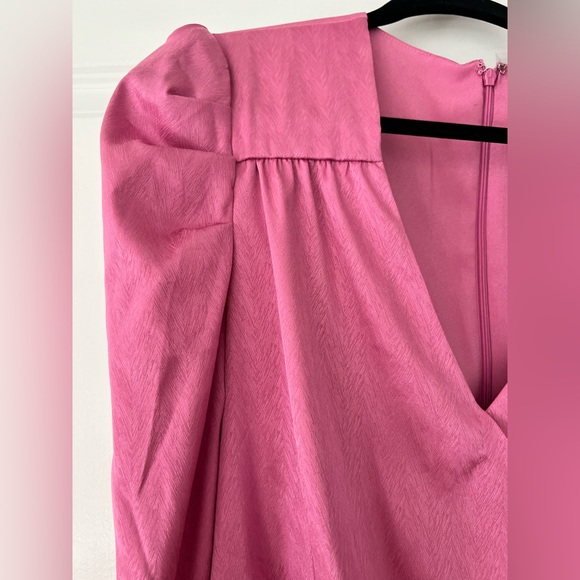 Wayf Pink Dress size Large - Picture 5 of 6
